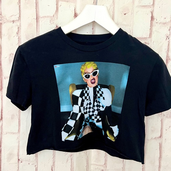 Cardi B Crop Tee - Picture 1 of 3